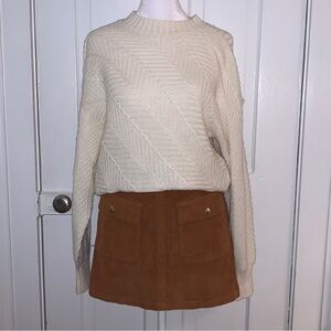 GREAT CONDITION! BCBG MAXAZRIA CREAM KNIT CUTOUT SHOULDER OVERSIZED SWEATER